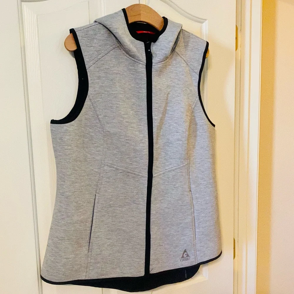 NWOT GERRY Women’s Lightweight Heather Gray Knit Vest